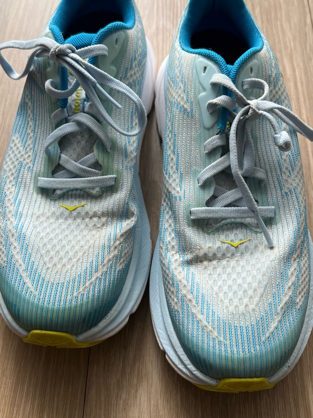 Hoka One One Clifton 6 aqua blue trainers size 6.5MD
#running #trailrunning - Picture 4 of 6